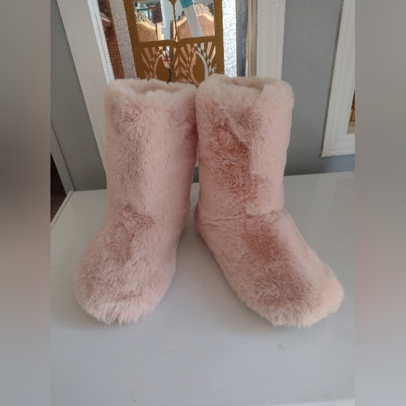 LC Lauren Conrad Shoes - LC Lauren Conrad Pink Fluffy Faux Fur Tall Boots Women's Size XL (9-10)